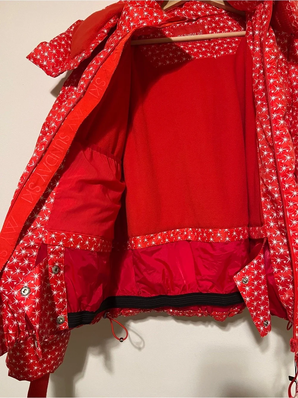 NWT $600 My Sunday Ski Womens Apricity Oversized Ski Jacket Medium Red White